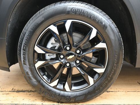 Used 2022 Chevrolet TrailBlazer LT w/ Convenience Package image 11