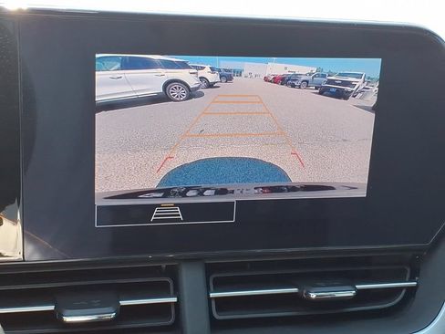 Used 2024 Chevrolet Trax RS w/ Driver Confidence Package FWD image 21