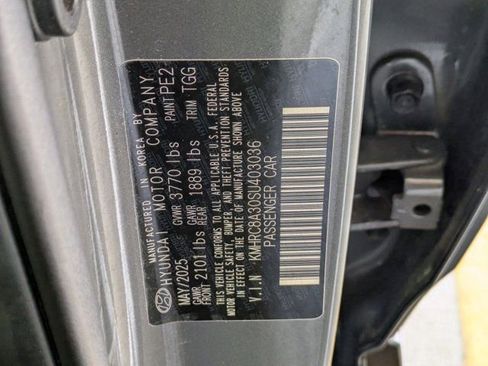 Used 2025 Hyundai Venue SEL FWD image 31