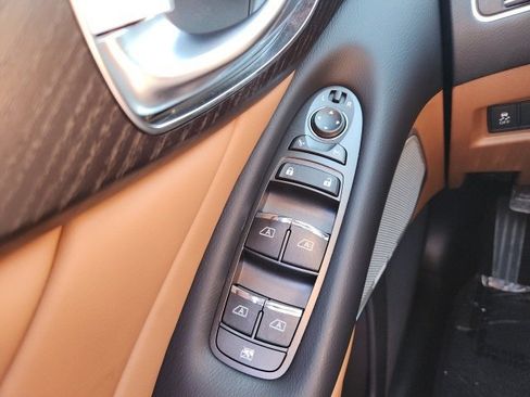 Used 2024 INFINITI Q50 Sensory image 37