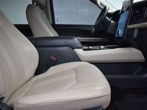 Used 2022 Ford Expedition Max Platinum image 25
