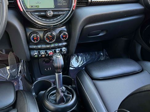 Used 2018 MINI Cooper S FWD image 28