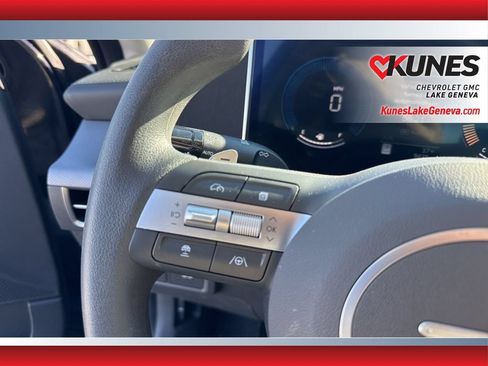 Used 2025 Hyundai Sonata SEL FWD image 23