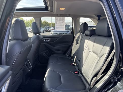 Used 2019 Subaru Forester Touring AWD/4WD image 27
