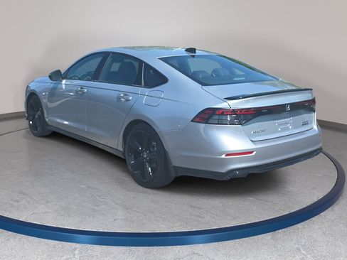 Used 2025 Honda Accord Sport image 7
