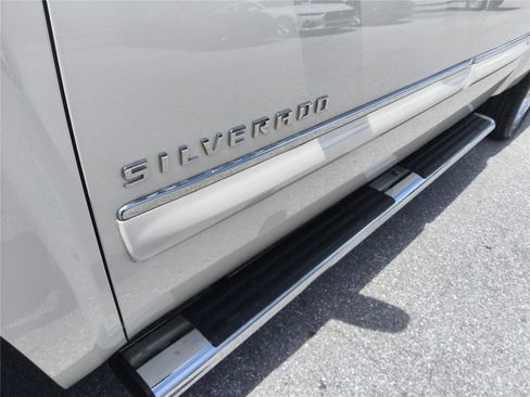 Used 2013 Chevrolet Silverado 1500 LTZ w/ LTZ White Diamond Edition RWD image 10