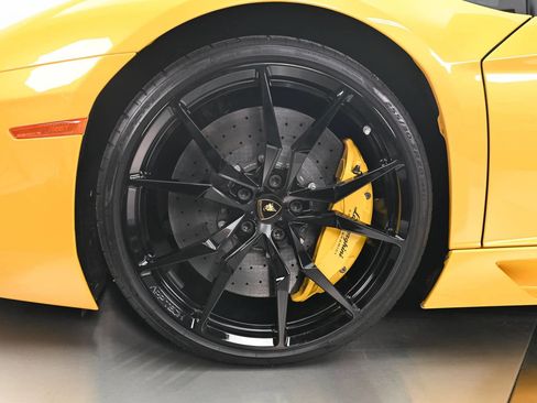 Used 2013 Lamborghini Aventador LP 700-4 AWD/4WD image 8