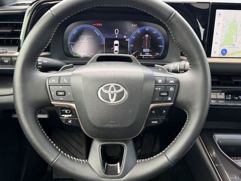 Certified 2026 Toyota Crown Platinum AWD/4WD image 11