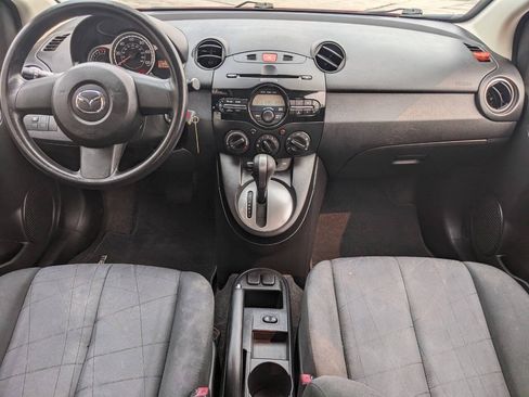 Used 2014 MAZDA MAZDA2 Sport FWD image 17