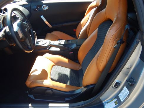 Used 2004 Nissan 350Z Touring image 13