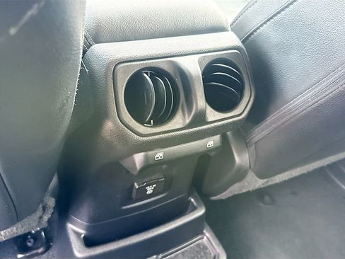 Used 2023 Jeep Wrangler Unlimited Sahara w/ Cold Weather Group AWD/4WD image 28