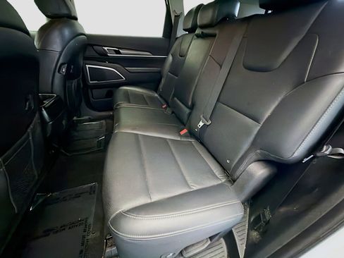 Used 2021 Kia Telluride LX FWD image 13
