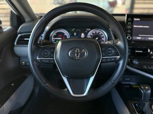 Used 2022 Toyota Camry XLE FWD image 10