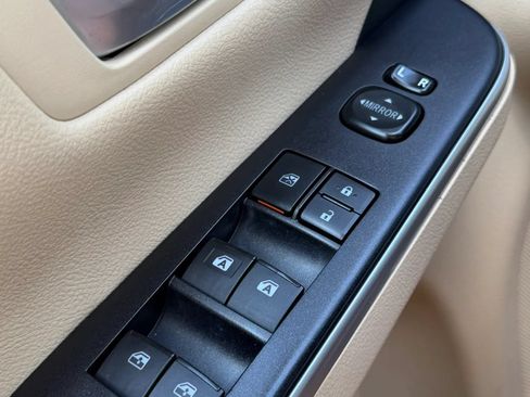 Used 2015 Toyota Camry LE FWD image 25