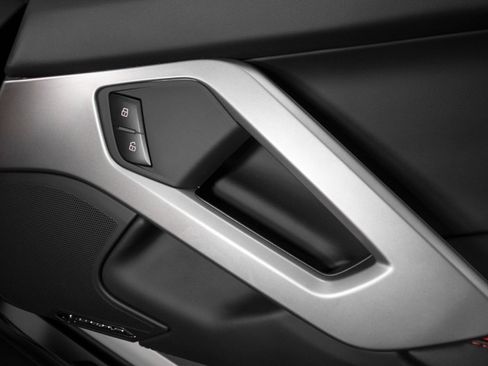 Used 2017 Lamborghini Aventador S image 46