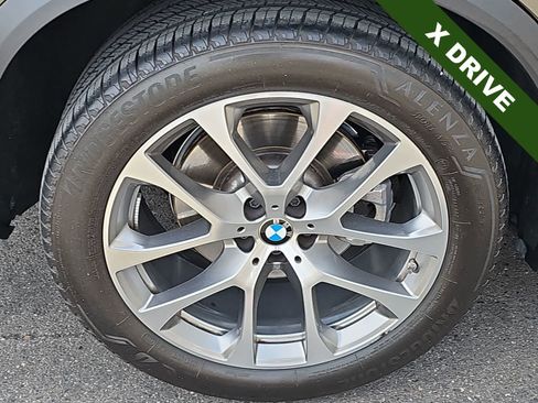 Used 2025 BMW X5 xDrive40i w/ Premium Package AWD/4WD image 12