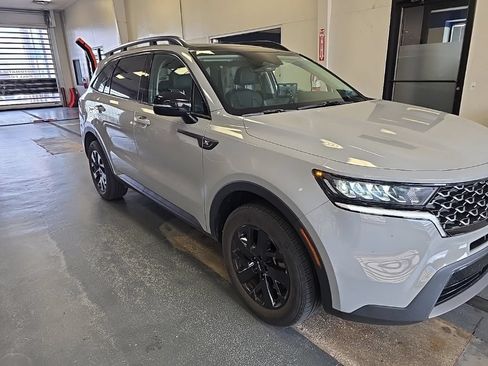 Used 2023 Kia Sorento S w/ Panoramic Sunroof Package AWD/4WD image 1