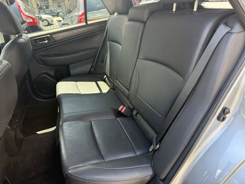 Used 2015 Subaru Outback 3.6R Limited AWD/4WD image 7