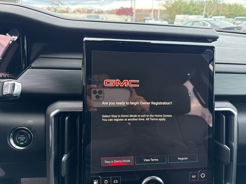 New 2026 GMC Acadia Elevation image 20