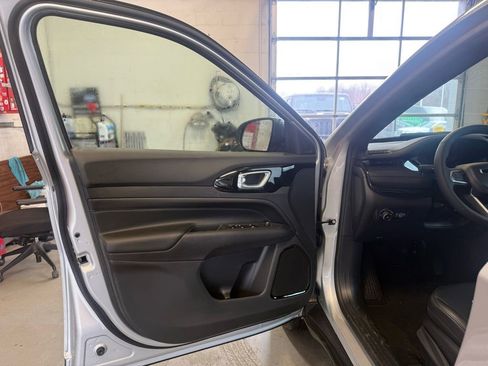 New 2026 Jeep Compass Latitude image 53