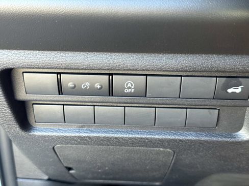 New 2026 Mitsubishi Outlander AWD image 30