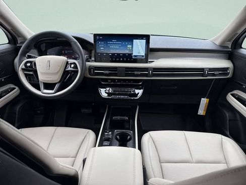 New 2026 Lincoln Corsair Premiere FWD image 21