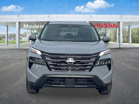 New 2026 Nissan Rogue SV FWD image 8