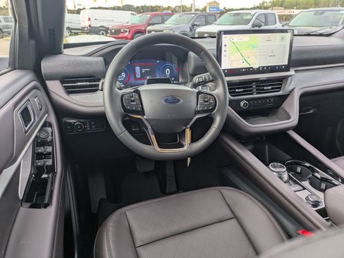New 2026 Ford Explorer Platinum image 30