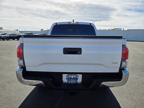 Used 2023 Toyota Tacoma TRD Off-Road image 5