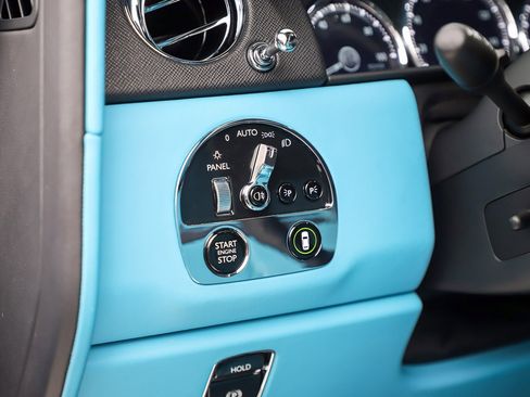 Used 2023 Rolls-Royce Cullinan AWD/4WD image 25