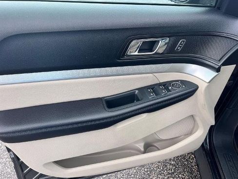 Used 2018 Ford Explorer FWD image 13