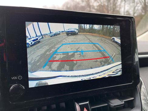 Used 2025 Toyota Corolla LE image 22