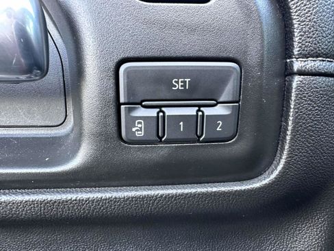 Used 2020 Chevrolet Silverado 2500 LTZ w/ LTZ Convenience Package image 10