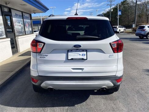Used 2019 Ford Escape SEL image 5