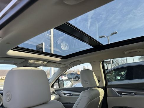 Certified 2023 Cadillac XT5 Premium Luxury image 21