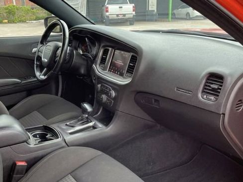 Used 2022 Dodge Charger R/T w/ Blacktop Package image 27