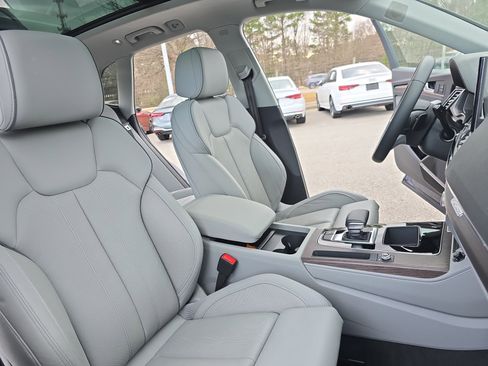 Certified 2023 Audi Q5 2.0T Premium Plus w/ Premium Plus Package image 10