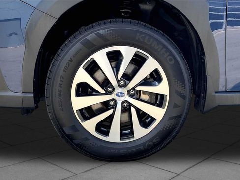 Certified 2025 Subaru Outback Premium AWD/4WD image 11