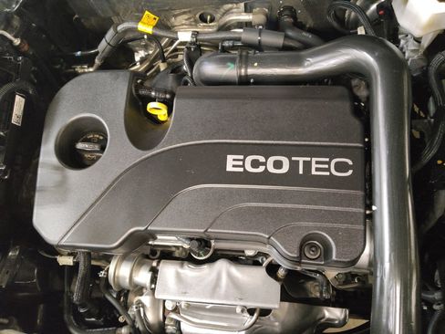 Used 2022 Chevrolet Equinox LS image 30