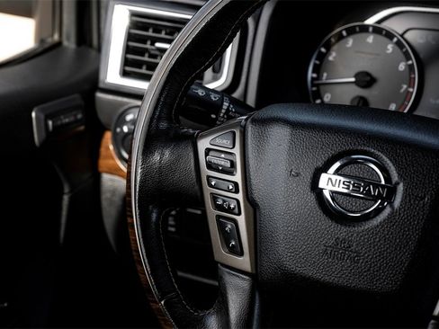 Used 2020 Nissan Titan Platinum Reserve w/ Moonroof Package image 14