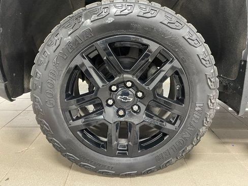 Used 2021 Chevrolet Silverado 1500 LT Trail Boss w/ Bed Protection Package AWD/4WD image 7