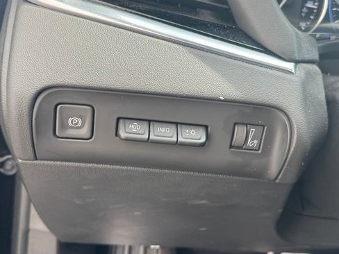 Used 2022 Buick Enclave Avenir w/ Avenir Technology Package AWD/4WD image 26