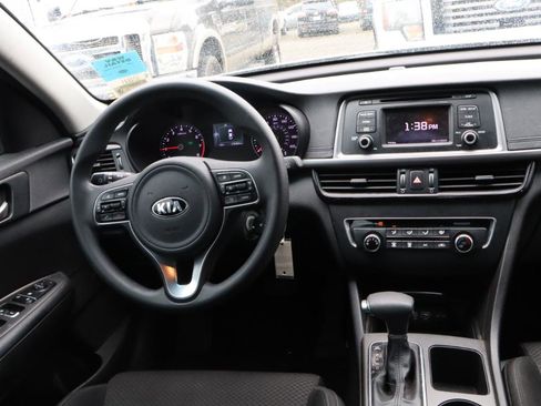 Used 2016 Kia Optima LX image 9