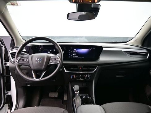 Used 2025 Buick Encore GX Preferred image 25