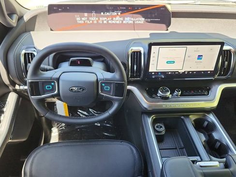 New 2026 Ford Expedition Platinum w/ Stealth Performance Package AWD/4WD image 11