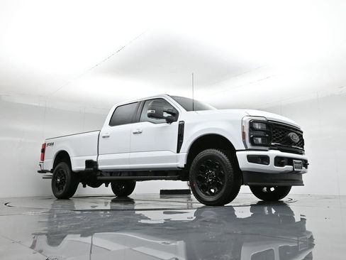 New 2026 Ford F350 XLT w/ XLT Premium Package AWD/4WD image 3