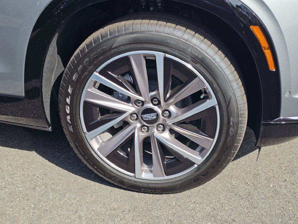 New 2027 Cadillac Vistiq Luxury AWD/4WD image 8