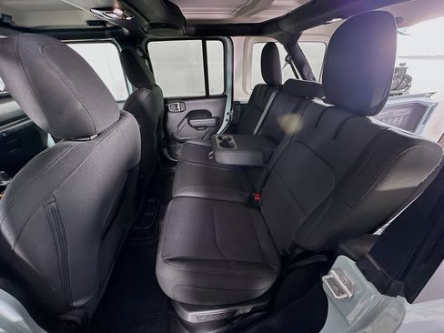 Used 2023 Jeep Wrangler Unlimited w/ Cold Weather Group image 25