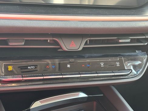 New 2025 Buick Envision Sport Touring image 7