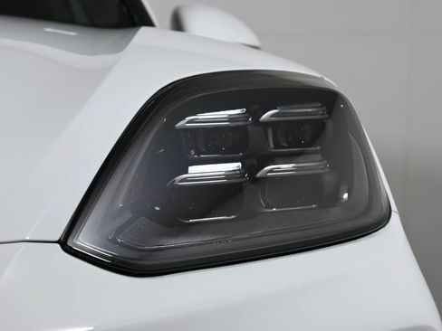 Used 2026 Porsche Cayenne Coupe AWD/4WD image 11